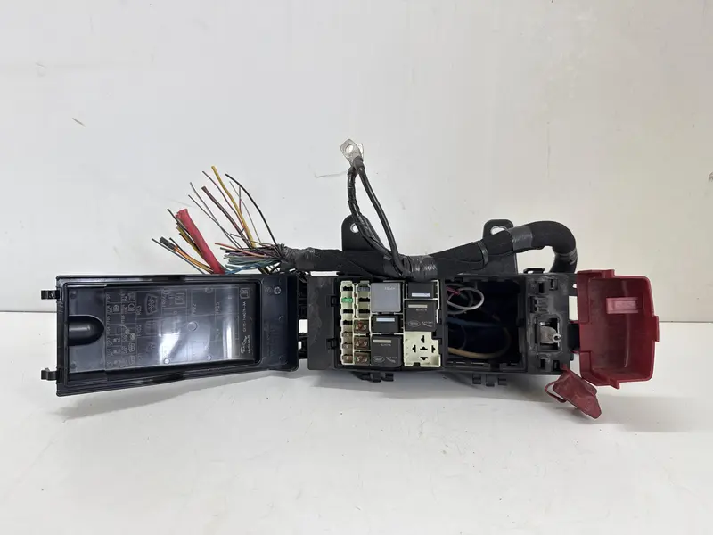 Scatola porta fusibili interna JAGUAR XE Serie (X760) (15>) GX7314A076AA Diesel 2000