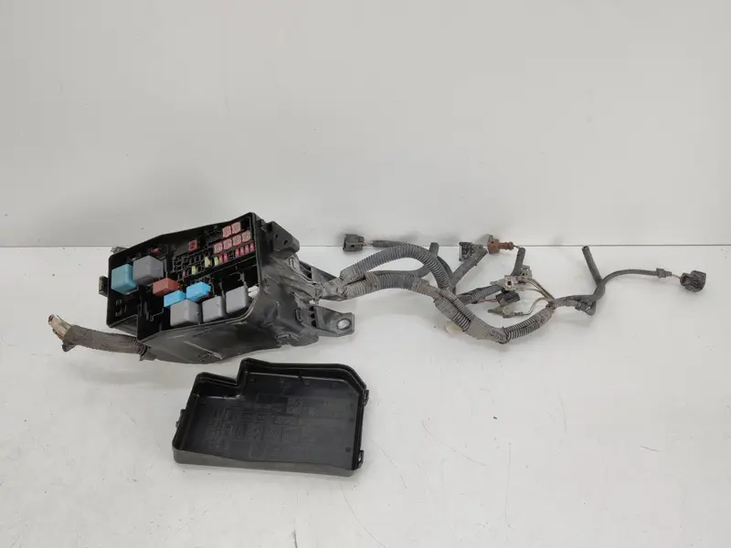 Scatola porta fusibili TOYOTA Rav4 4° Serie 82662-42280 Diesel 2200 (05>09)