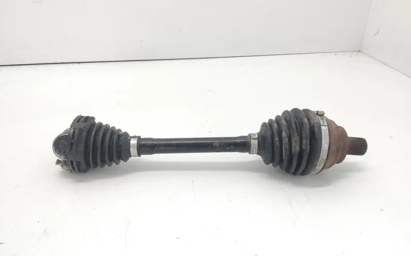 Semiasse anteriore destro SKODA Octavia Berlina 4° Serie 5Q0407283A Benzina