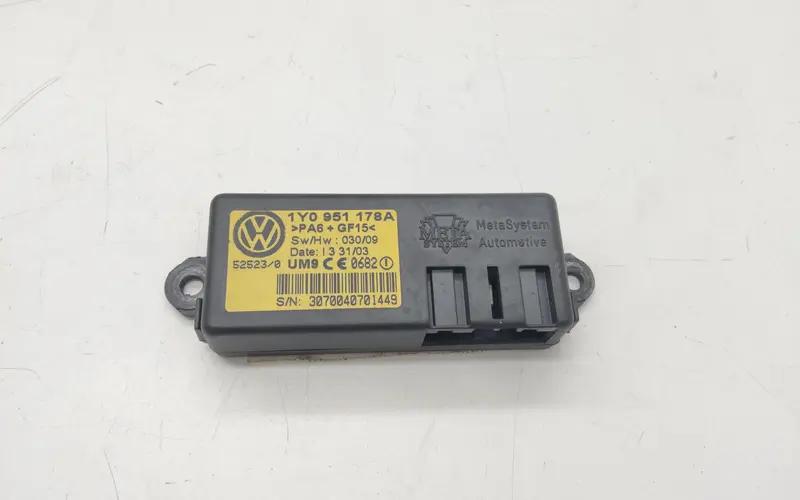 Sensore rilevamento movimento VOLKSWAGEN New Beetle Cabrio 1° Serie 1Y0951178A Benzina 1.9 (98>10)