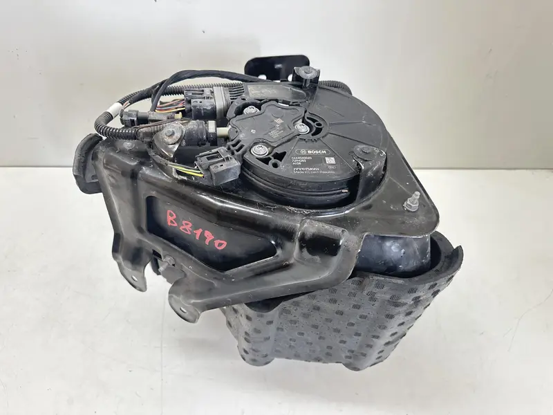 Serbatoio AdBlue BMW X5 (F15) (13>18) 16197295653 7295653-16 Diesel (13>18)