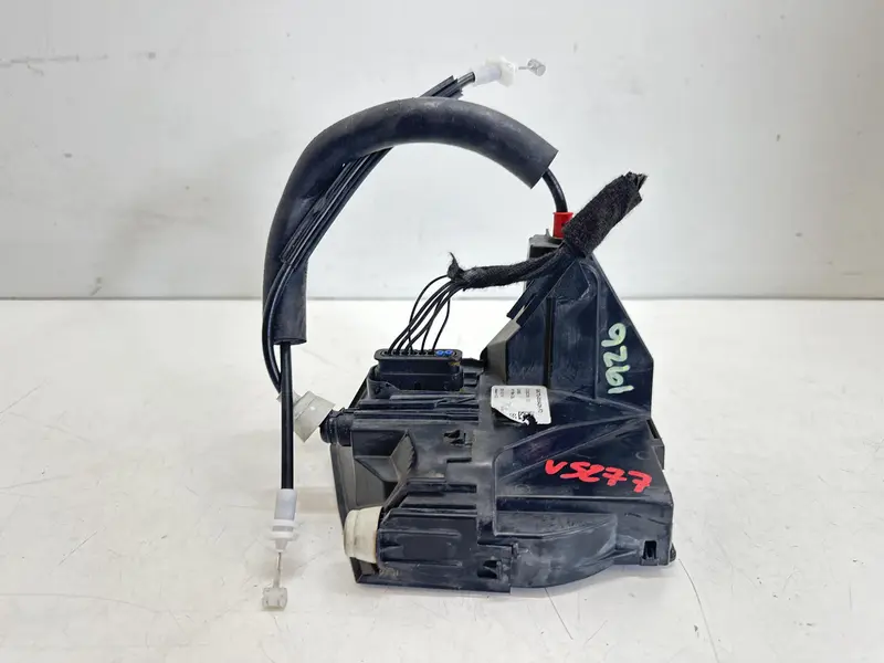 Serratura Anteriore Destra LAND ROVER Discovery Sport (L550) (14>18) LR070436 GK72203A28FD Diesel 2.0 (14>18)
