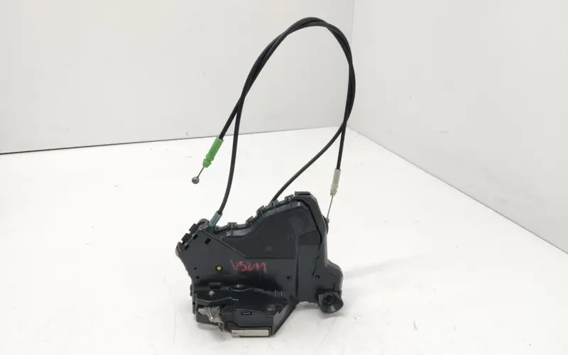 Serratura Anteriore Sinistra TOYOTA Rav4 4° Serie Diesel 2.2 (05>09)
