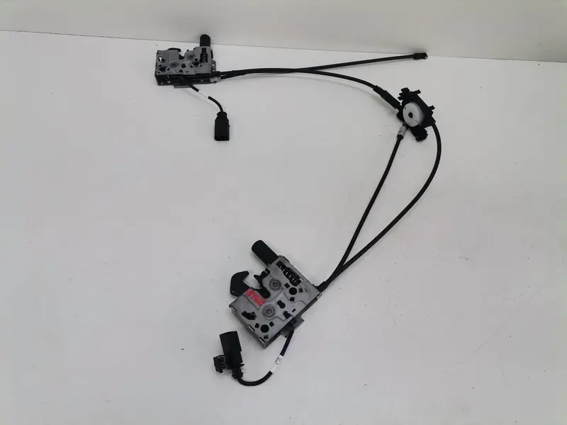 Serratura cofano anteriore VOLKSWAGEN Polo 6° Serie 8S0823509C Benzina 1000