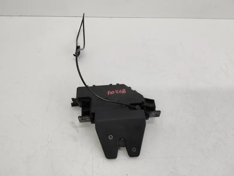 Serratura portellone posteriore BMW Serie 1 Serie (E87) (04>07) 8196401 Diesel 2000 (04>07)