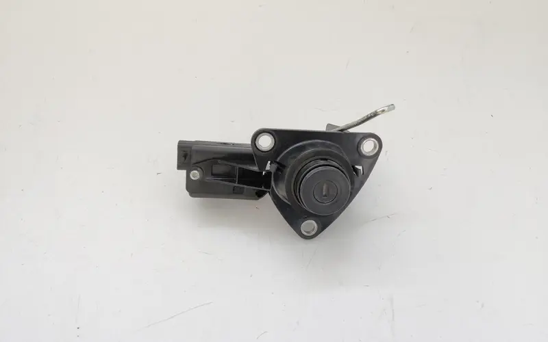 Serratura portellone posteriore DACIA Sandero 1° Serie 906062426R Diesel 1.5 (08>12)