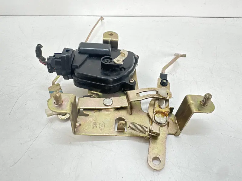 Serratura portellone posteriore HYUNDAI Tucson Serie (04>09) 812302E000 812302E000 Diesel 2.0 (04>09)