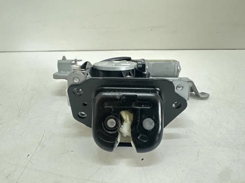 Serratura portellone posteriore NISSAN X-Trail Serie (T32) (14>18) 905006FL0A 905006FL0A Diesel 2.0 (14>18)