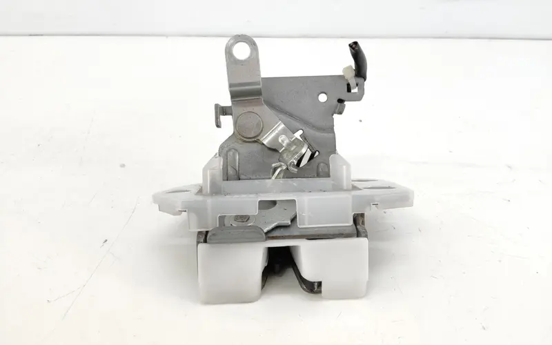 Serratura portellone posteriore SUZUKI Splash 1° Serie 8251051K10000 Bifuel/Gas 1.0