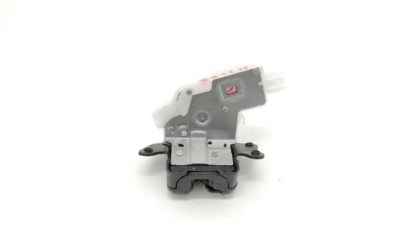 Serratura portellone posteriore TOYOTA Yaris Cross Serie (20>) 693500D220 Benzina 1.5