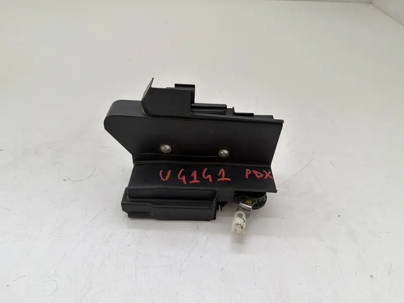 Serratura Posteriore destra DACIA Duster Serie 825020888R 825020888R Bifuel/Gas 1.6 (17>24)