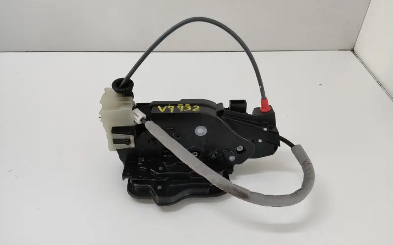 Serratura Posteriore destra MERCEDES Classe A Serie (W177) (18>) A0997303301 A0997302801 Benzina 1.3