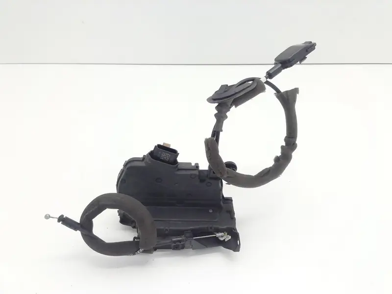 Serratura Posteriore destra RENAULT Clio Serie IV (12>19) 825002104R Diesel 1500 (12>19)