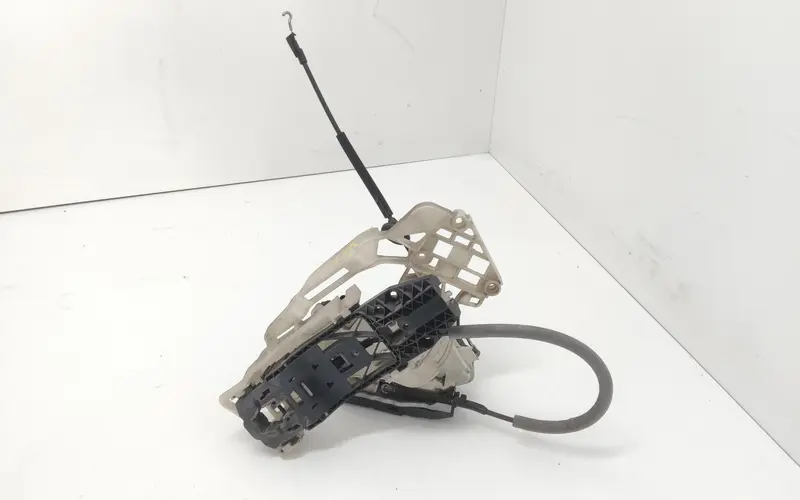 Serratura Posteriore destra VOLKSWAGEN Tiguan 1° Serie 5N0839016D Diesel 2.0 (07>11)