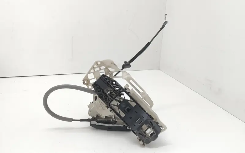 Serratura Posteriore Sinistra VOLKSWAGEN Tiguan 1° Serie 5N0839015D Diesel 2.0 (07>11)
