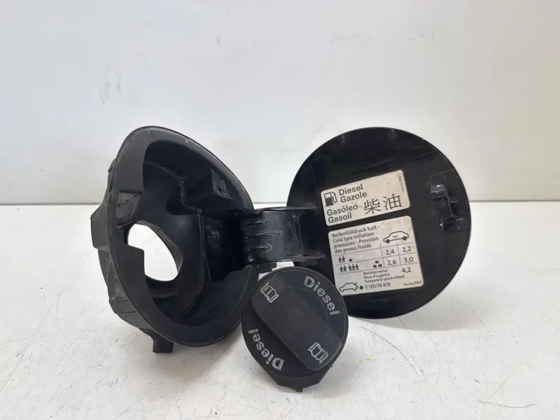 Sportellino Carburante VOLKSWAGEN Golf 5 Berlina (03>08) 1K6809857CGRU 1K6809857 Diesel 2.0 (03>08)