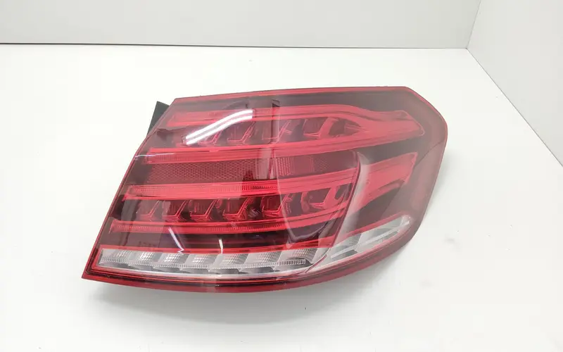 Stop fanale posteriore Destro MERCEDES Classe E Berlina W212 A2129068802 08-440-1995R-R Diesel 2.1