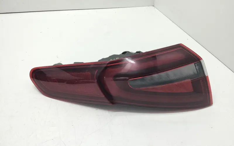 Stop fanale Posteriore Sinistro ALFA ROMEO Stelvio Serie (949_) (16>) 20800999 Benzina