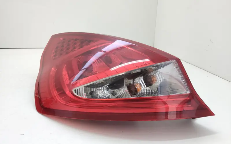 Stop fanale Posteriore Sinistro FORD Fiesta 6° Serie 1709553 8A6113406A Bifuel/Gas 1.4 (08>17)