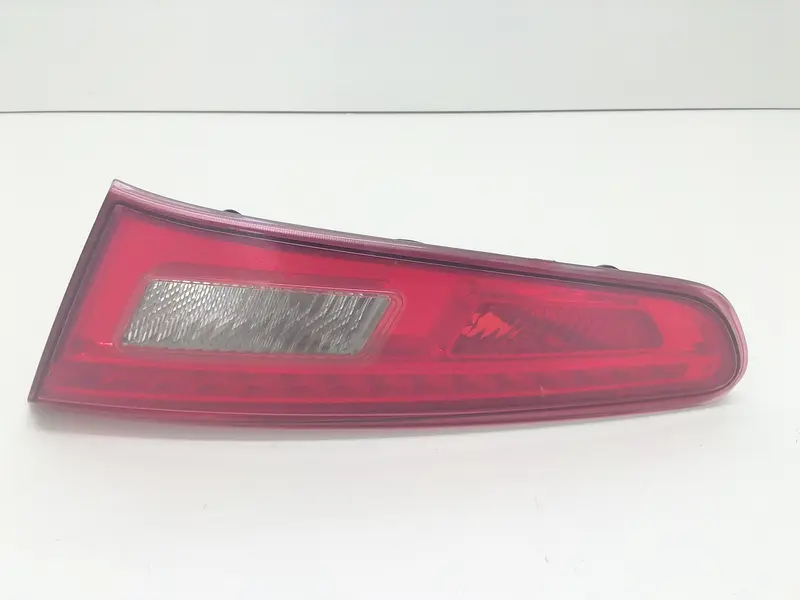 Stop Posteriore Destro Integrato nel Portello ALFA ROMEO Giulietta Serie (940_) (10>13) 50513400 Diesel 2000 (10>13)