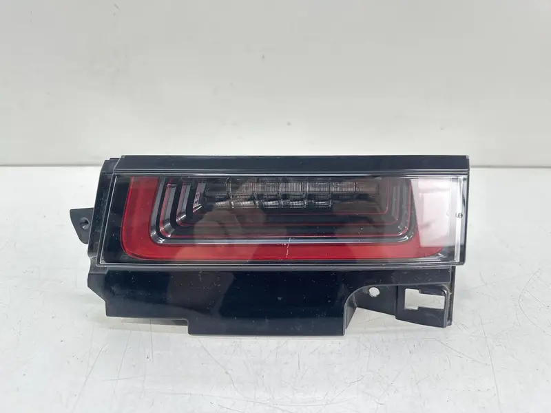 Stop Posteriore Destro Integrato nel Portello LAND ROVER Range Rover Evoque Serie (18>) LR173015 K8D213A420AD Diesel/Hybrid 2.0
