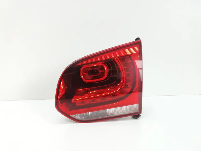Stop Posteriore Destro Integrato nel Portello VOLKSWAGEN Golf 6 Berlina (08>12) Diesel 2000 (08>12)