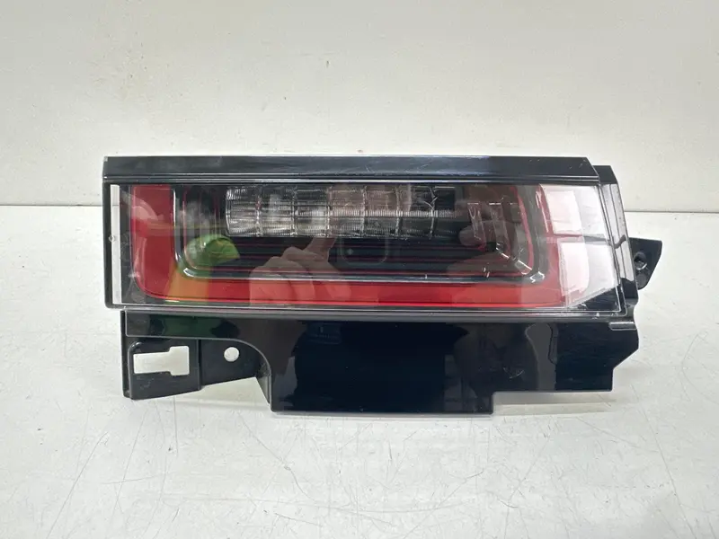 Stop Posteriore Sinistro Integrato nel Portello LAND ROVER Range Rover Evoque Serie (18>) LR173017 K8D213A421AD Diesel/Hybrid 2.0