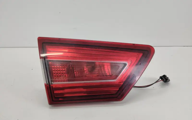 Stop Posteriore Sinistro Integrato nel Portello RENAULT Clio Serie IV (12>19) 265552424R Diesel 1.5 (12>19)