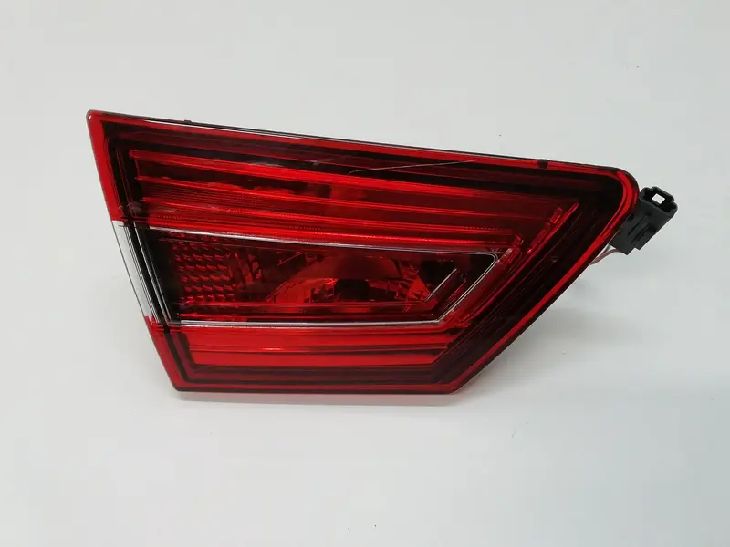 Stop Posteriore Sinistro Integrato nel Portello RENAULT Clio Serie IV (12>19) Diesel (12>19)