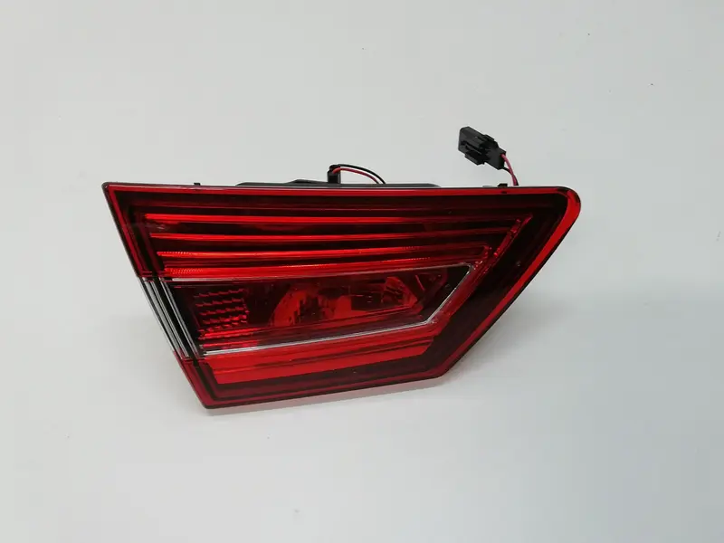 Stop Posteriore Sinistro Integrato nel Portello RENAULT Clio Serie IV (12>19) Diesel (12>19)
