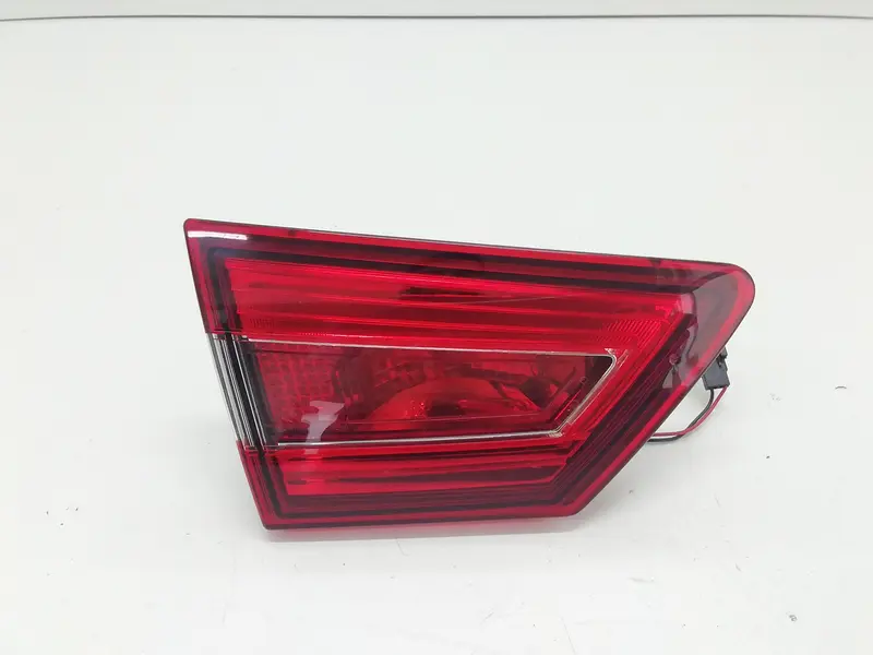 Stop Posteriore Sinistro Integrato nel Portello RENAULT Clio Serie IV (12>19) Diesel 1500 (12>19)