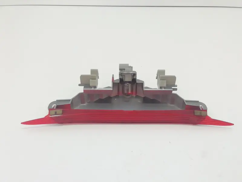 Terzo stop MAZDA 6 S. Wagon 286-61979 Benzina (02>07)