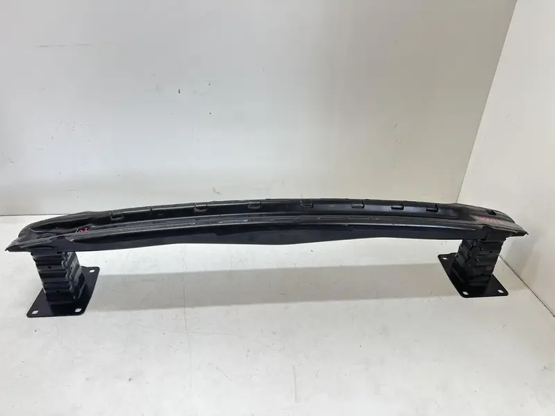Traversa paraurti anteriore AUDI A3 Sedan (8Y) (20>) 5618402 Benzina
