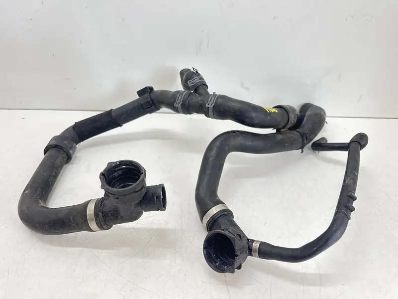 Tubo acqua refrigerante VOLKSWAGEN Polo 6° Serie 2Q0121049 Benzina
