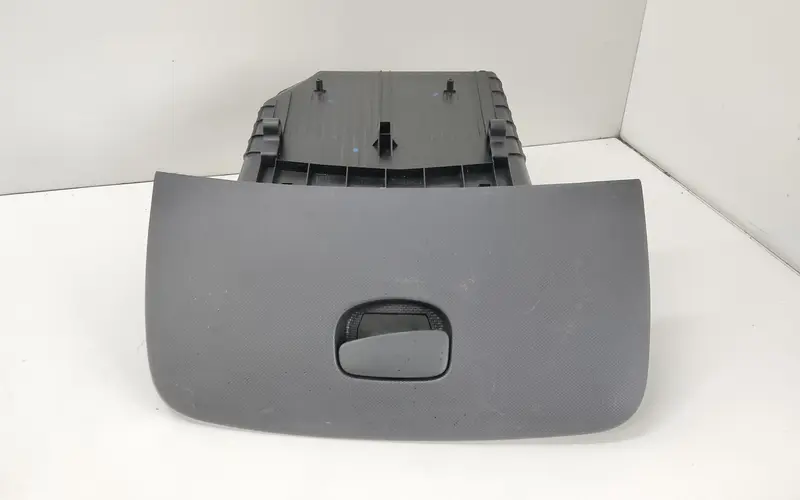Vano portaoggetti RENAULT Clio Serie IV (12>19) 681087499R 681087227R Diesel 1.5 (12>19)