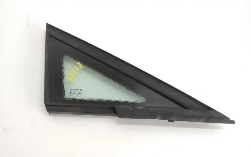 Vetro Fisso Laterale Destro SEAT Ibiza Serie (12>15) E143R001564 Bifuel/Gas 1.2 (12>15)