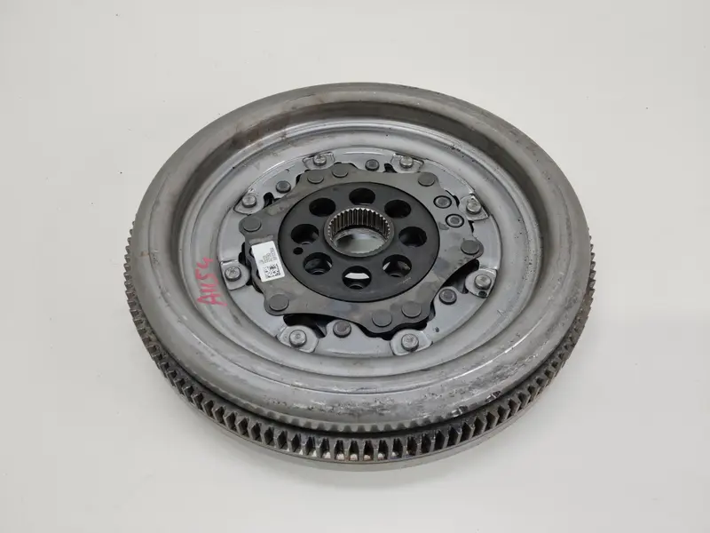 Volano VOLKSWAGEN Polo 6° Serie 06K105266A Benzina 2000